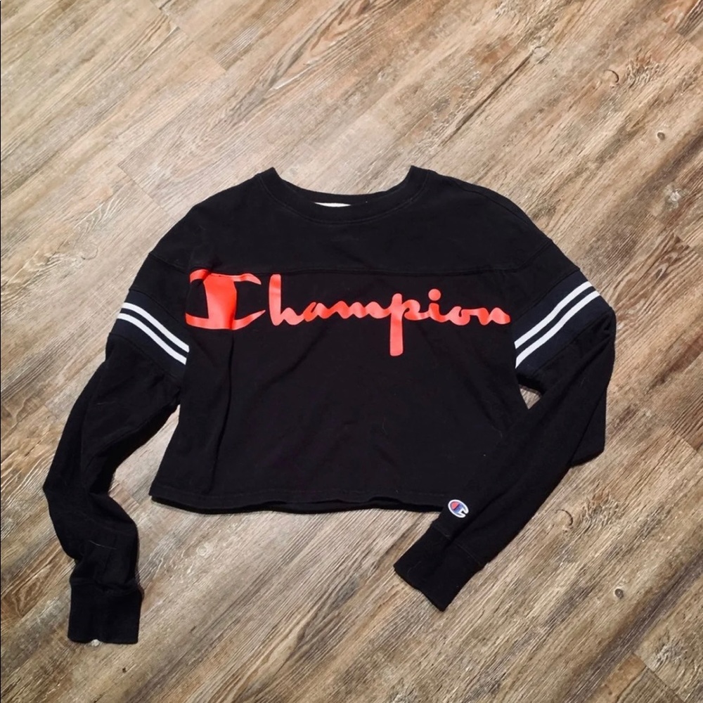 Champion cropped sweatshirt.